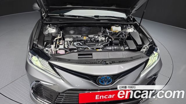 Toyota Camry (XV70) 2.5 XLE Hybrid 2022 — фото 6