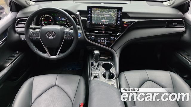 Toyota Camry (XV70) 2.5 XLE Hybrid 2022 — фото 7
