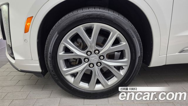 Cadillac XT6 3.6 Sport 2020 — фото 5