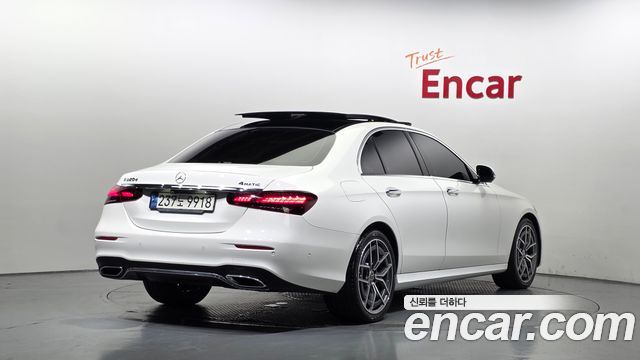Mercedes-Benz E-Class (W213) E220d 4MATIC AMG Line 2021 — фото 2