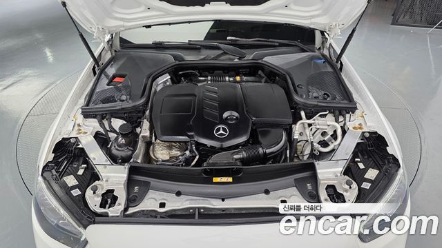 Mercedes-Benz E-Class (W213) E220d 4MATIC AMG Line 2021 — фото 6