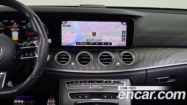 Mercedes-Benz E-Class (W213) E220d 4MATIC AMG Line 2021 — фото 12