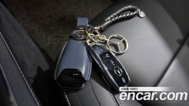Mercedes-Benz E-Class (W213) E220d 4MATIC AMG Line 2021 — фото 15