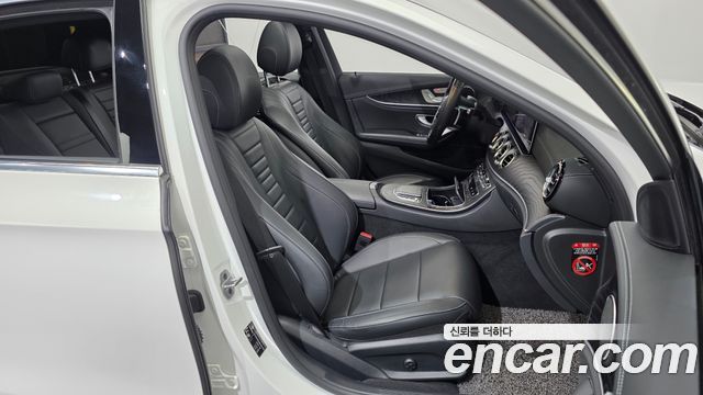 Mercedes-Benz E-Class (W213) E220d 4MATIC AMG Line 2021 — фото 26