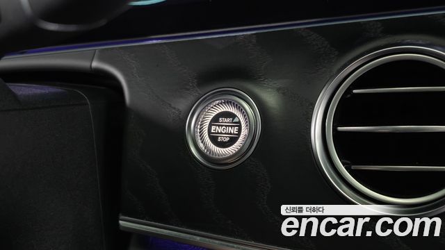 Mercedes-Benz E-Class (W213) E220d 4MATIC AMG Line 2021 — фото 27