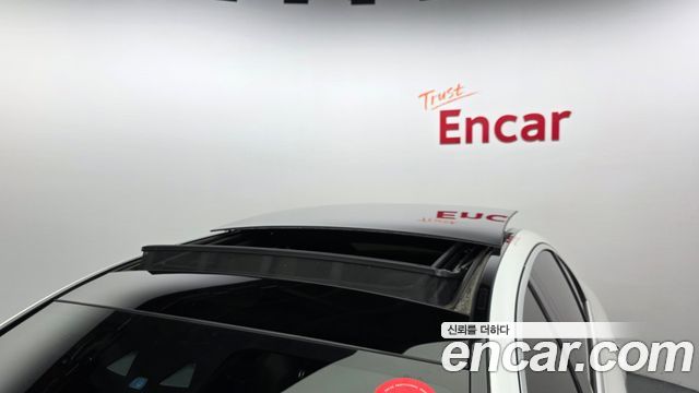 Mercedes-Benz E-Class (W213) E220d 4MATIC AMG Line 2021 — фото 29