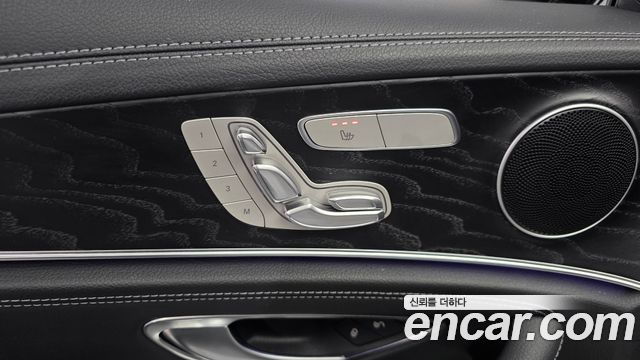 Mercedes-Benz E-Class (W213) E220d 4MATIC AMG Line 2021 — фото 32