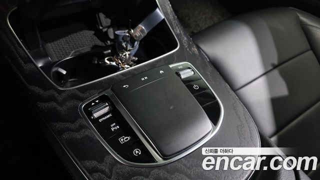 Mercedes-Benz E-Class (W213) E220d 4MATIC AMG Line 2021 — фото 37