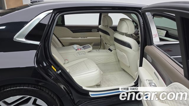 Genesis G90 (RS4) Gasoline 3.5 Turbo e-S/C AWD LWB 2023 — фото 11