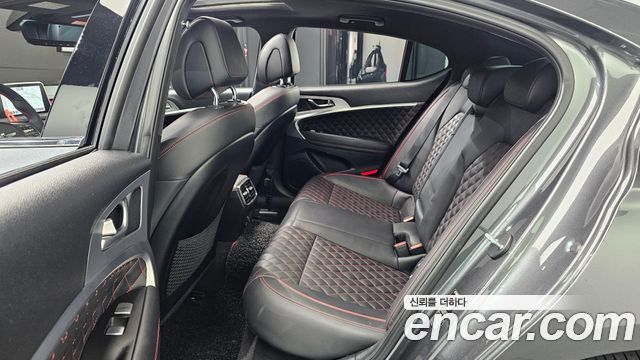 Genesis G70 2.0T AWD Sport Package 2019 — фото 12