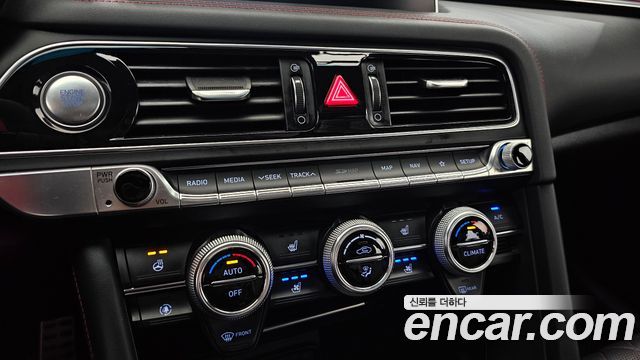 Genesis G70 2.0T AWD Sport Package 2019 — фото 19