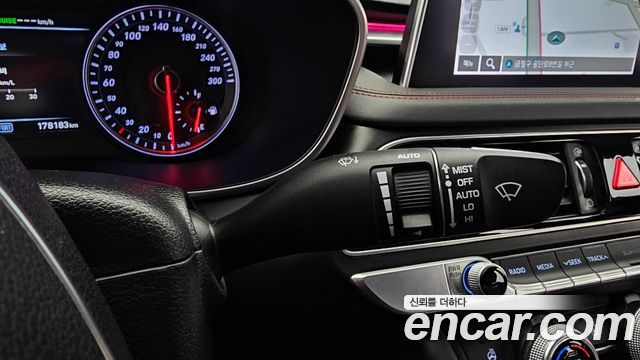 Genesis G70 2.0T AWD Sport Package 2019 — фото 27