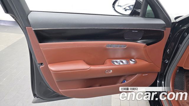 Genesis G90 (RS4) Gasoline 3.5 Turbo AWD 2024 — фото 24