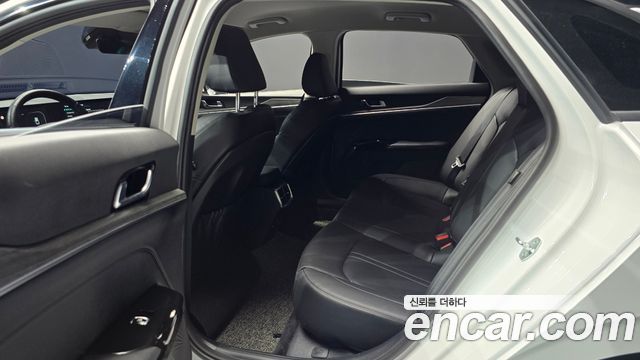 Kia K5 (III) 2.0 Noblesse 2025 — фото 12