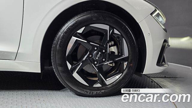 Kia K5 (III) 2.0 Noblesse 2025 — фото 21