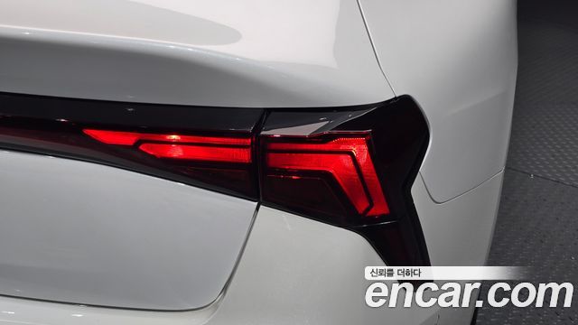 Kia K5 (III) 2.0 Noblesse 2025 — фото 23