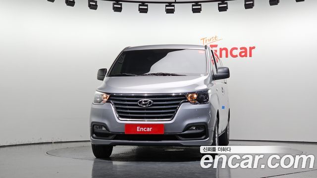 Hyundai Grand Starex Van 3-Seater Smart 2021 — фото 3
