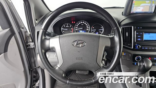 Hyundai Grand Starex Van 3-Seater Smart 2021 — фото 14