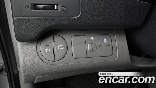 Hyundai Grand Starex Van 3-Seater Smart 2021 — фото 20