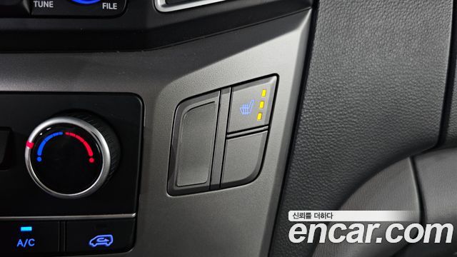 Hyundai Grand Starex Van 3-Seater Smart 2021 — фото 28