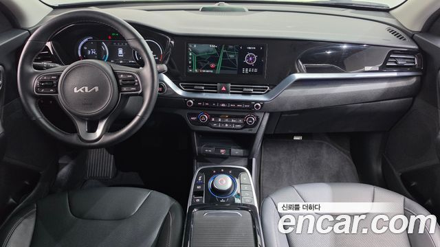 Kia Niro Plus Air 2024 — фото 7