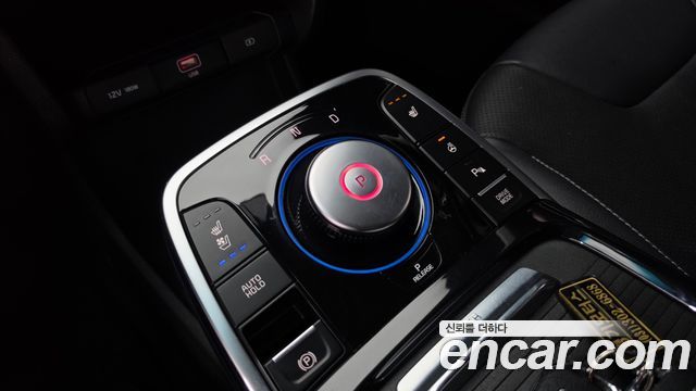 Kia Niro Plus Air 2024 — фото 9