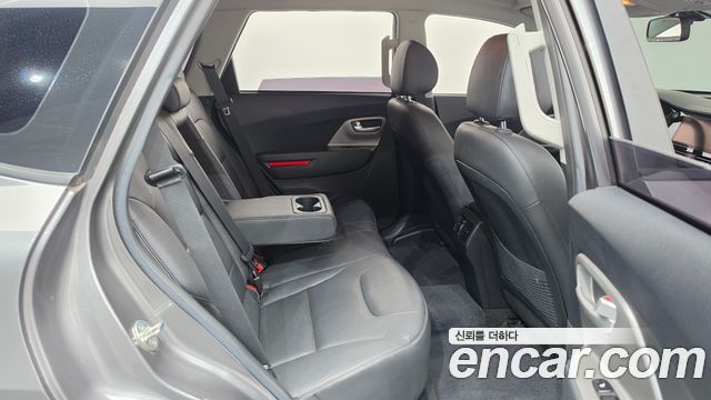 Kia Niro Plus Air 2024 — фото 15