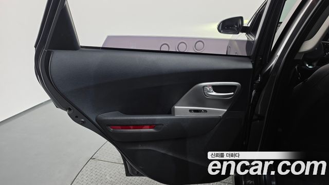 Kia Niro Plus Air 2024 — фото 31