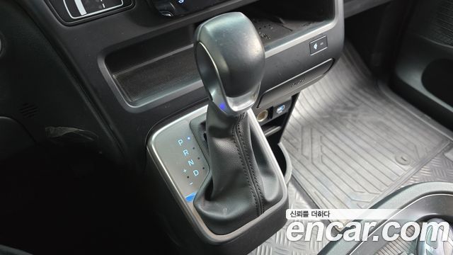 Hyundai Staria L3.5 Cargo 5-Seater Modern 2025 — фото 9