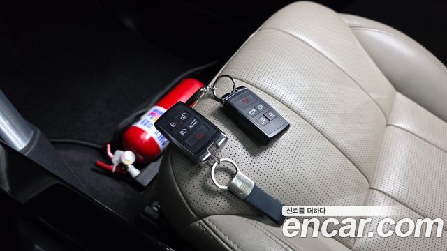 Land Rover Discovery 5 3.0 TD6 HSE 2018 — фото 27