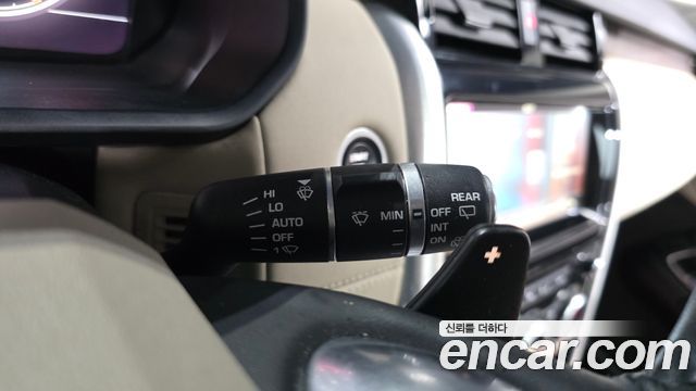 Land Rover Discovery 5 3.0 TD6 HSE 2018 — фото 30