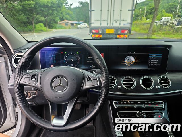 Mercedes-Benz E-Class (W213) E300 4MATIC Avnatgarde 2017 — фото 10