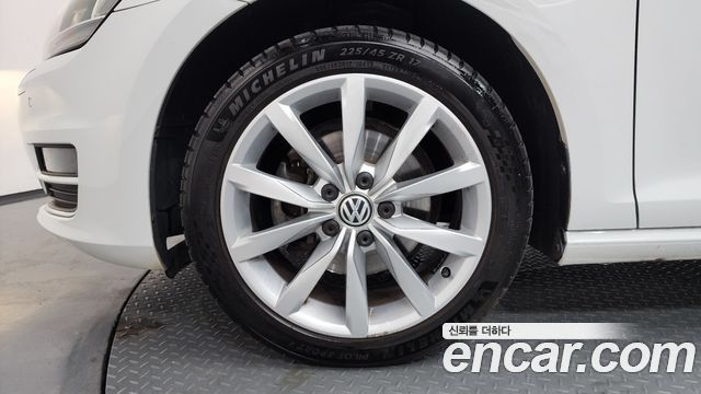 Volkswagen Golf (VII) 2.0 TDI 2015 — фото 5