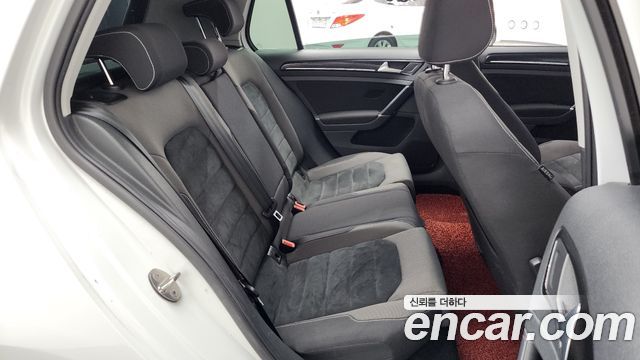 Volkswagen Golf (VII) 2.0 TDI 2015 — фото 12