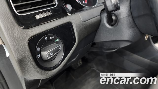 Volkswagen Golf (VII) 2.0 TDI 2015 — фото 16
