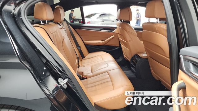BMW 5 Series (G30) 520i M Sport 2022 — фото 11