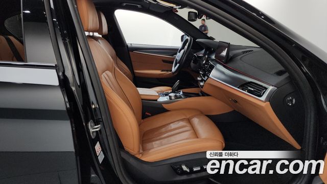 BMW 5 Series (G30) 520i M Sport 2022 — фото 26