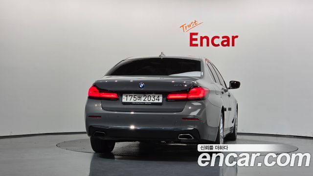 BMW 5 Series (G30) 530e Luxury 2021 — фото 4