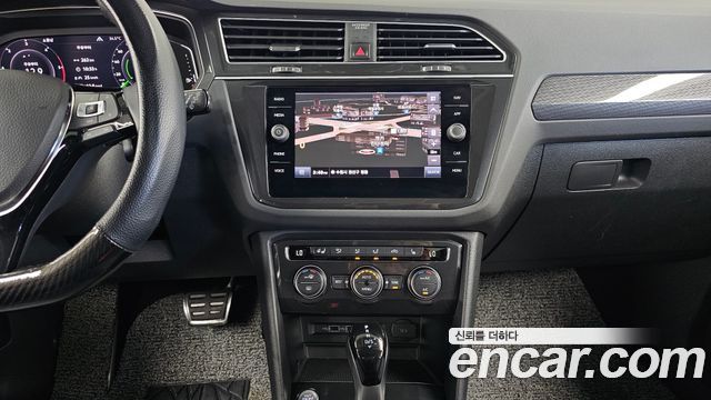 Volkswagen Tiguan (II) 2.0 TDI 4Motion Prestige 2020 — фото 15