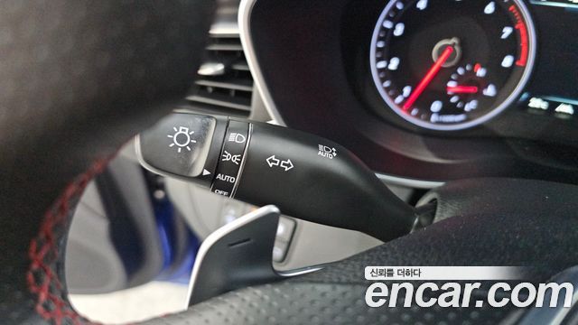 Genesis G70 2.0T Sport Package 2018 — фото 36