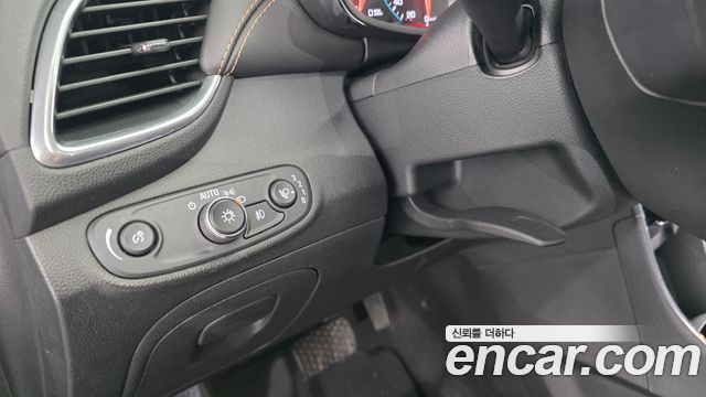 Chevrolet Trax 1.6 Diesel Premier 2019 — фото 29