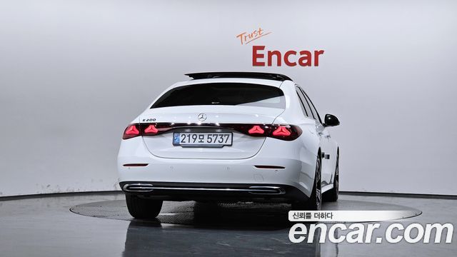 Mercedes-Benz E-Class (W214) E200 Avantgarde 2024 — фото 4