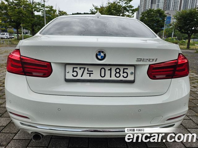 BMW 3 Series (F30) 320i Luxury 2016 — фото 7