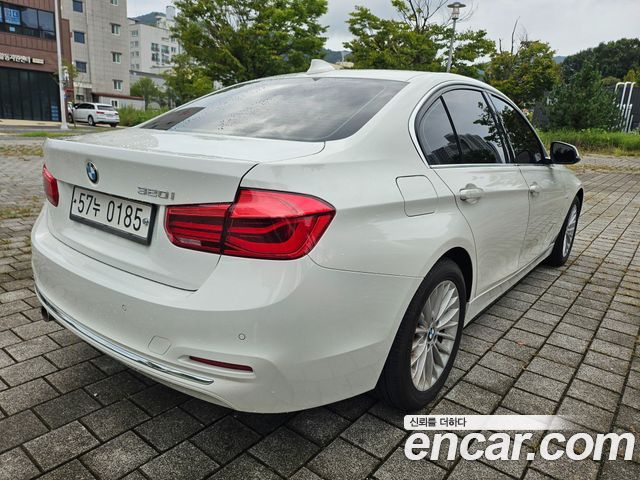 BMW 3 Series (F30) 320i Luxury 2016 — фото 8