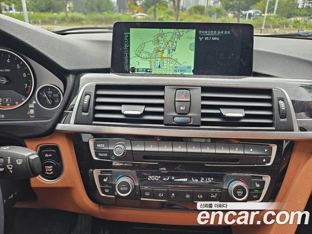 BMW 3 Series (F30) 320i Luxury 2016 — фото 20