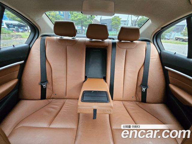 BMW 3 Series (F30) 320i Luxury 2016 — фото 22