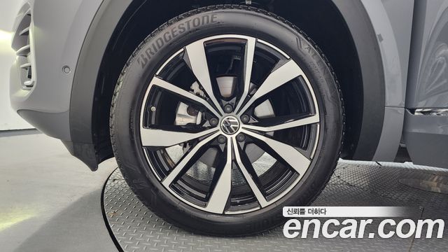 Volkswagen Atlas 2.0 TSI R-LINE 6-Seater 2026 — фото 5