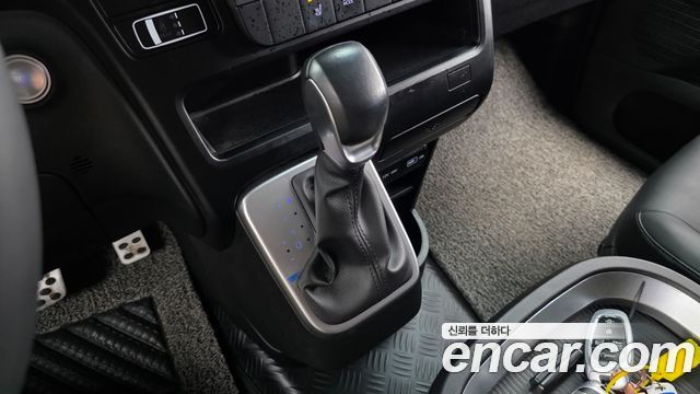 Hyundai Staria Cargo 5-Seater Modern 2023 — фото 9