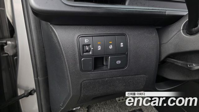 Hyundai Staria Cargo 5-Seater Modern 2023 — фото 16