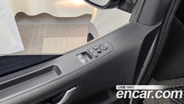 Hyundai Staria Cargo 5-Seater Modern 2023 — фото 19